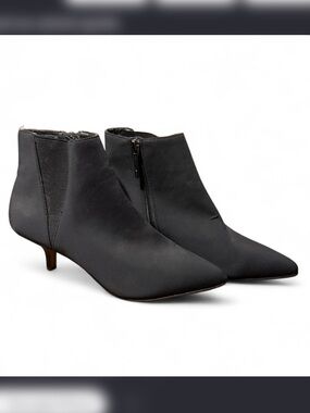 Donald J Pliner Black Microfiber Kitten Heel Booties | Size 7